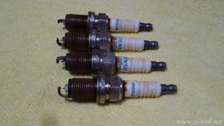 AQUA_Spark_plug_001.jpg